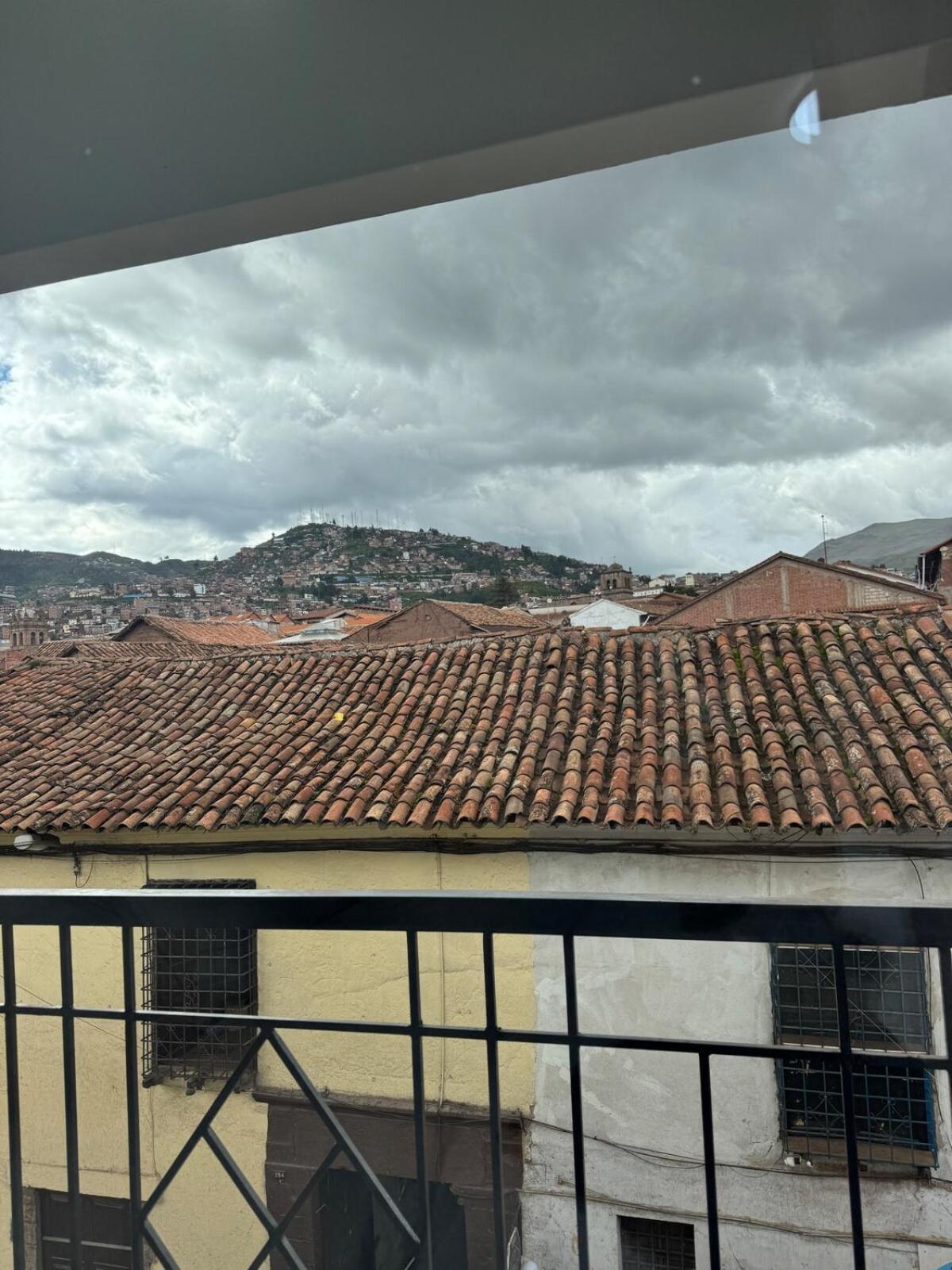 Apartment Luxurious 2 Blocks From The Main Square